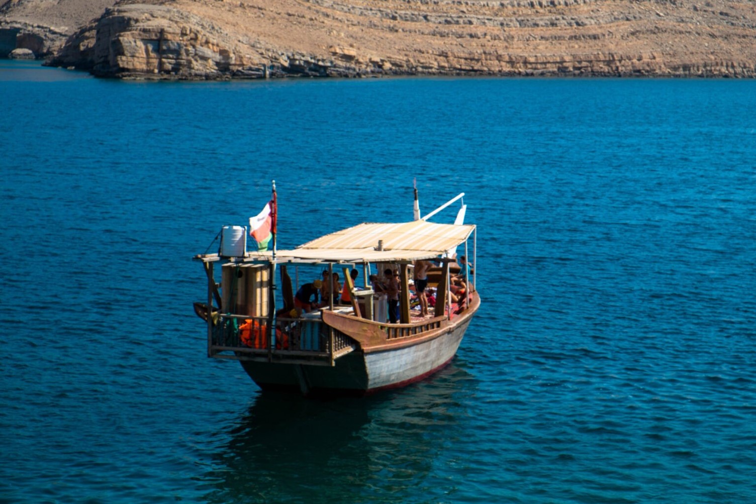 Dhow Cruise with Dolphin sighting + lunch – full day